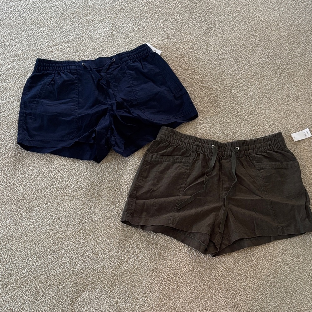 NWT! Lot of 2 Gap Shorts!